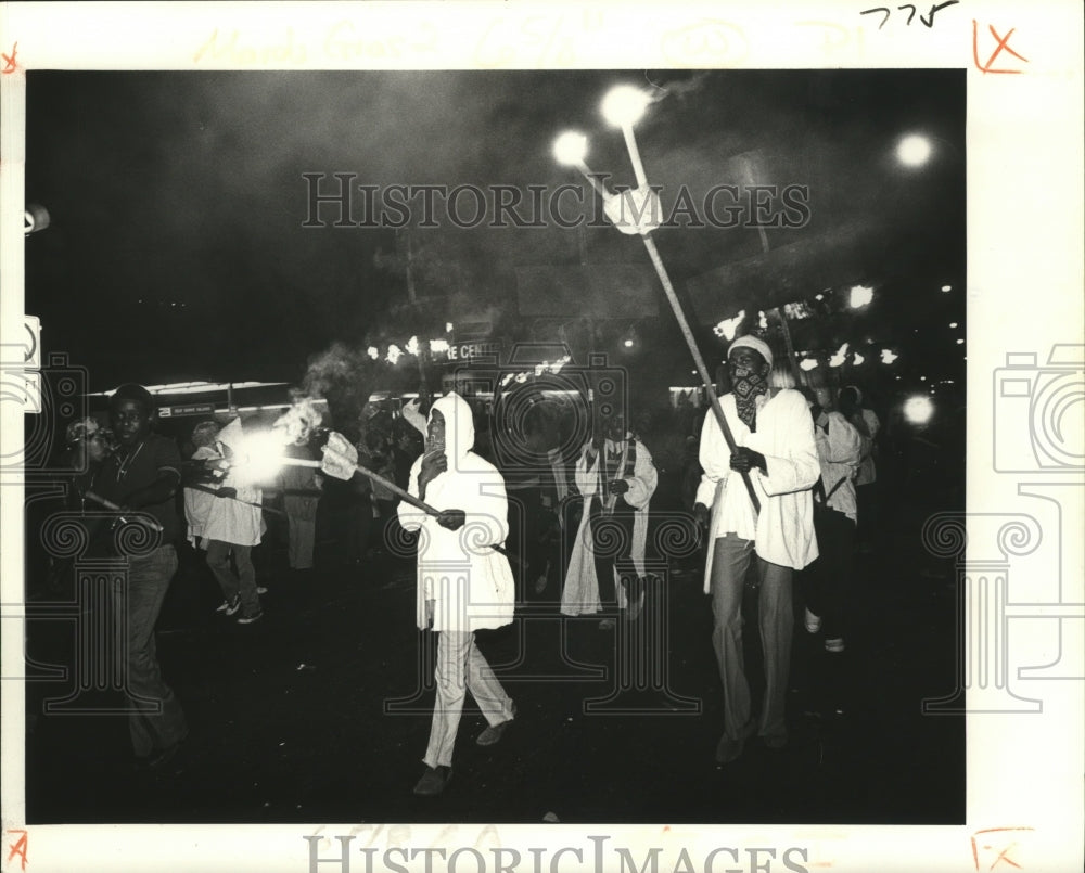 1980 Carnival Parade - Historic Images