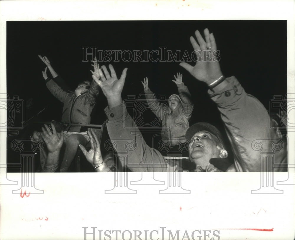 1988 Carnival Parade - Historic Images