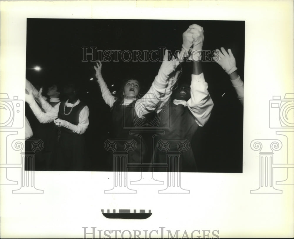 1990 Chalmette Girls Grab for Beads at Aphrodite Parade Mardi Gras - Historic Images