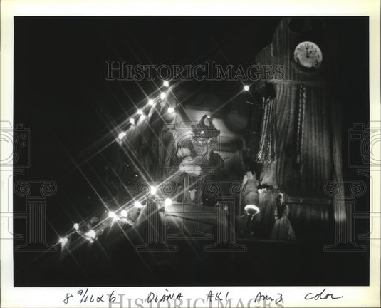 1993 Carnival Parade - Historic Images