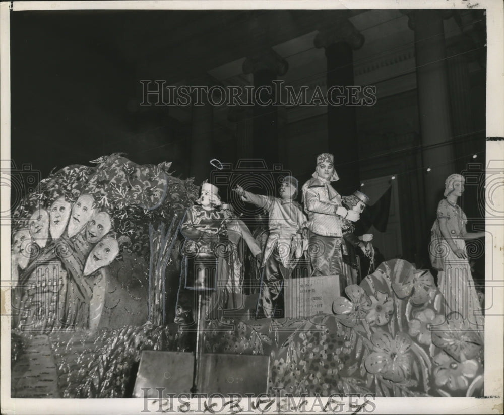 1963 Carnival Parade - Historic Images