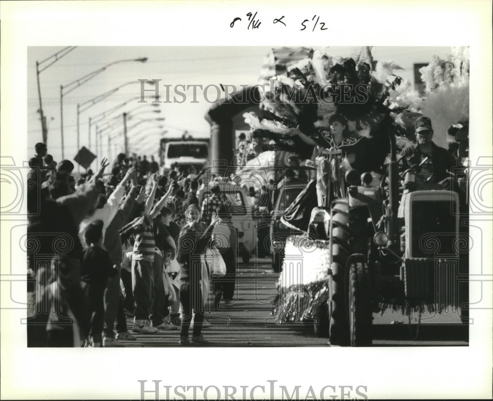 1991 Carnival Parade - Historic Images