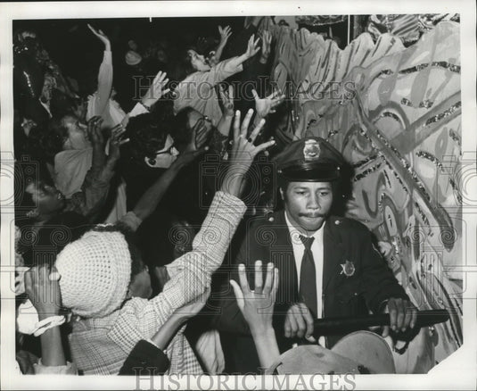 1974 Crowd Cheers During Juno Parade Mardi Gras, New Orleans - Historic Images
