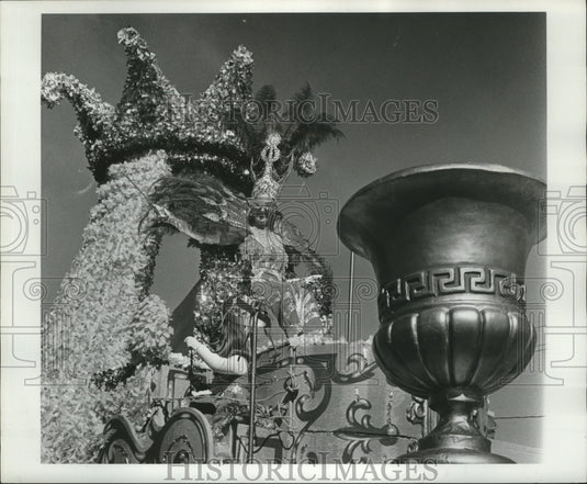 1978 Carnival Parade - Historic Images