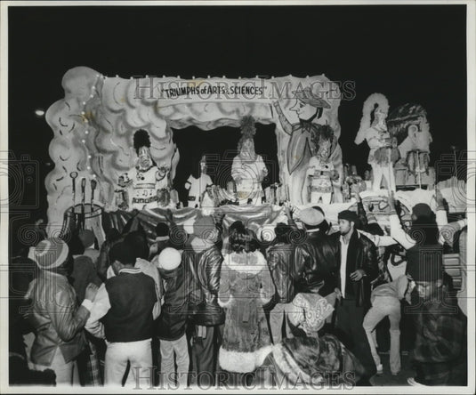 1978 Mardi Gras Crowd by the Jupiter Carnival Parade Float - Historic Images