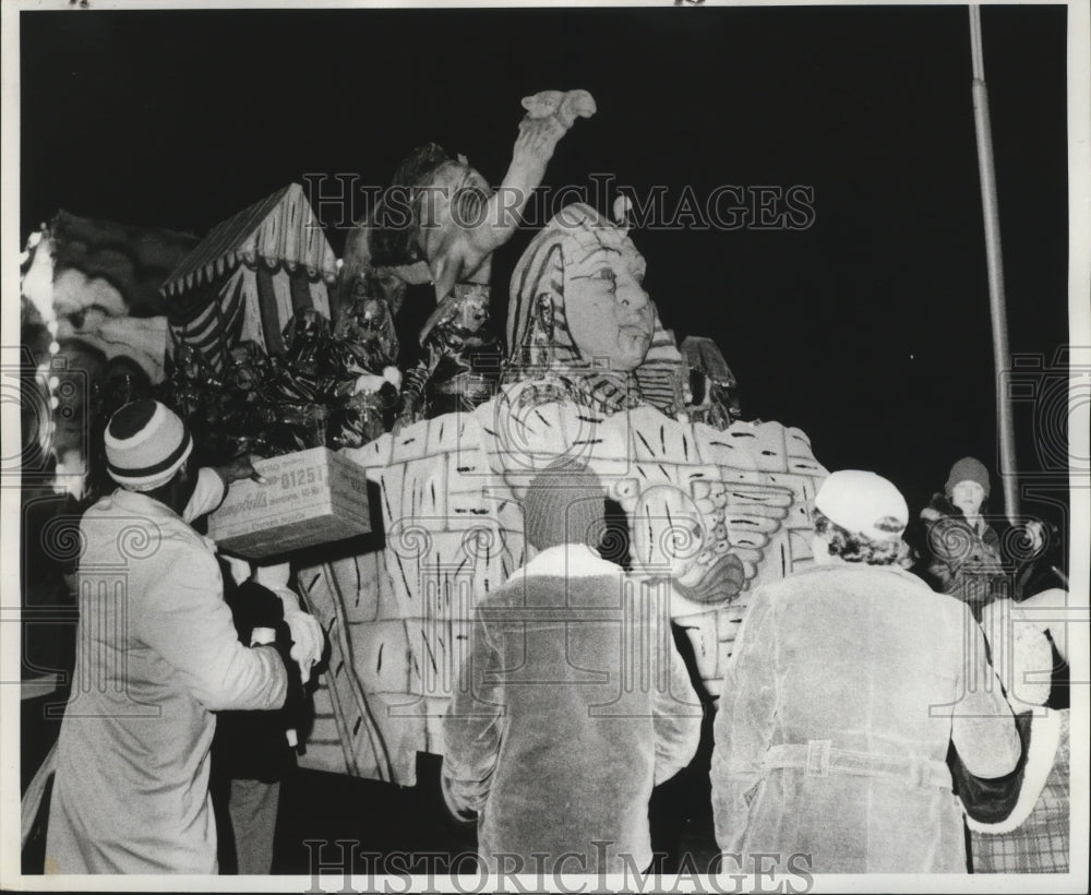 1978 Mardi Gras, New Orleans Jupiter Carnival Parade Sphinx Float - Historic Images