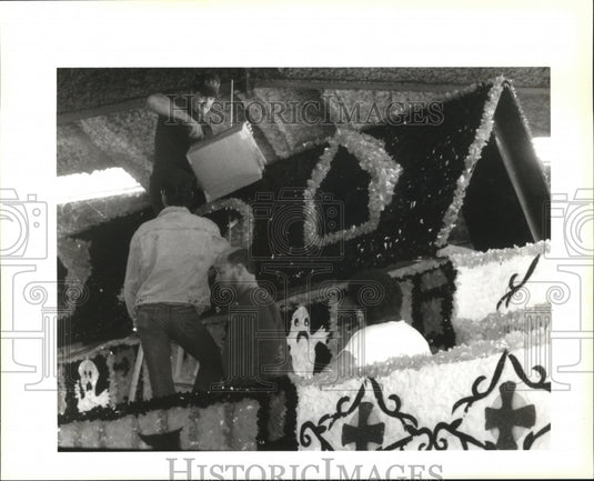 Ben Head, Dennis Walsh, Wayne & Terri Mascarella on Carnival Float - Historic Images