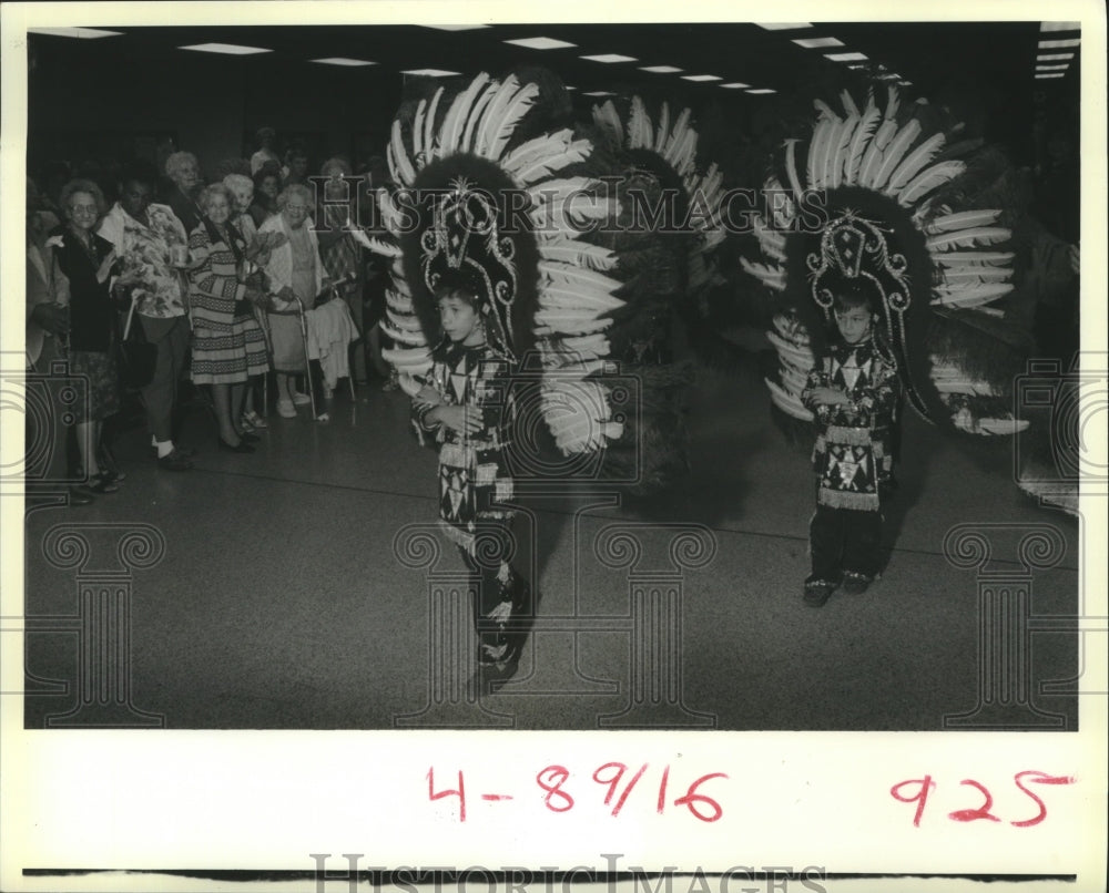 1989 Mardi Gras - Historic Images