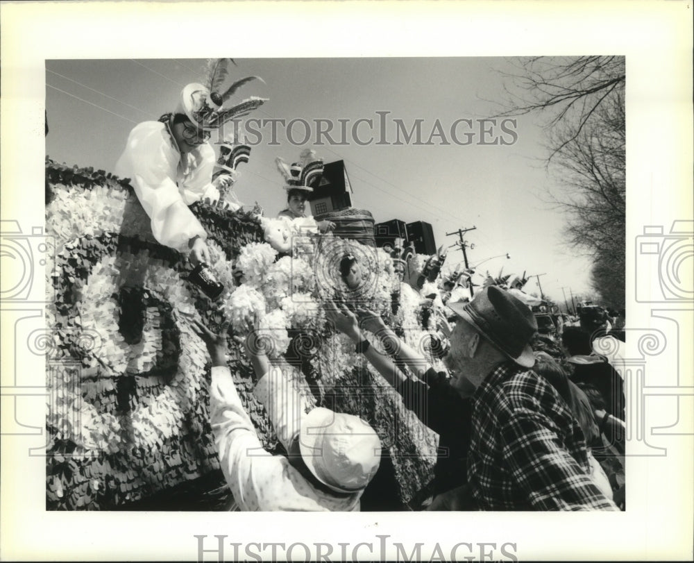 1990 People Grabbing for Throws at Krewe of Luling Carnival Parade - Historic Images