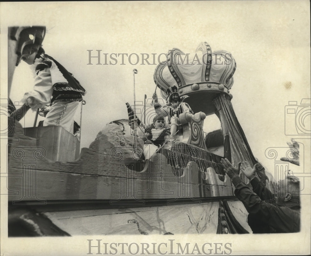 1973 KIng with Children on Krewe of Grela Float in Mardi Gras Parade - Historic Images