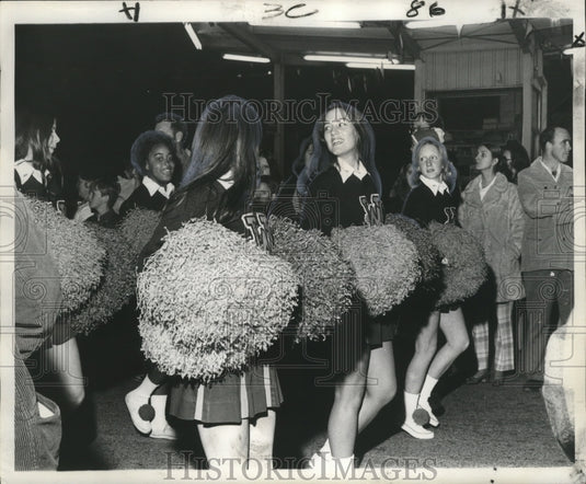 1973 Cheerleaders March In Cleopatra Parade Mardi Grnew Orleans - Historic Images