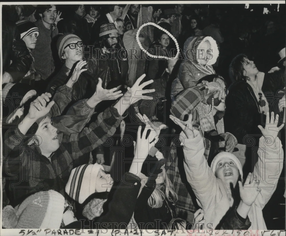 1978 Carnival Parade - Historic Images