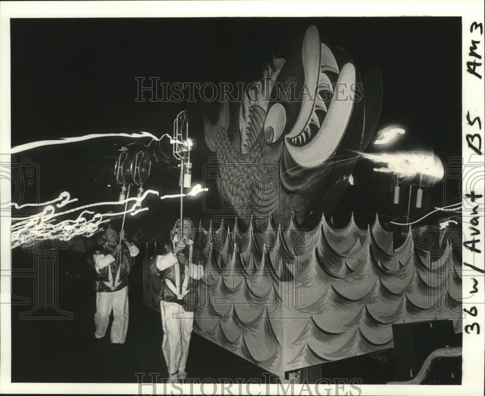 1987 Carnival Parade - Historic Images