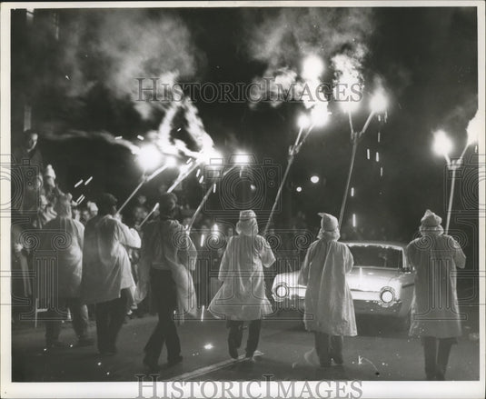 1964 Carnival Parade - Historic Images