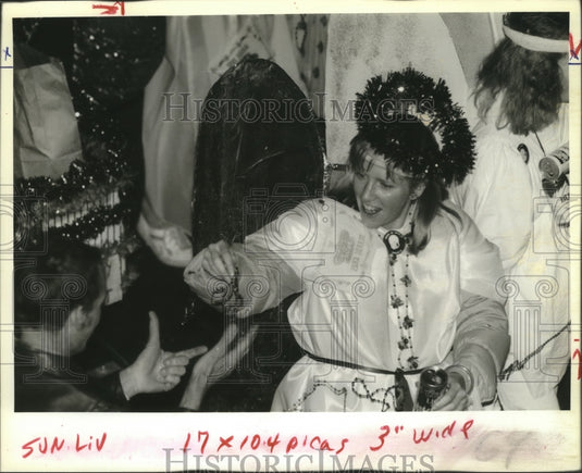 1989 Carnival Parade - Historic Images