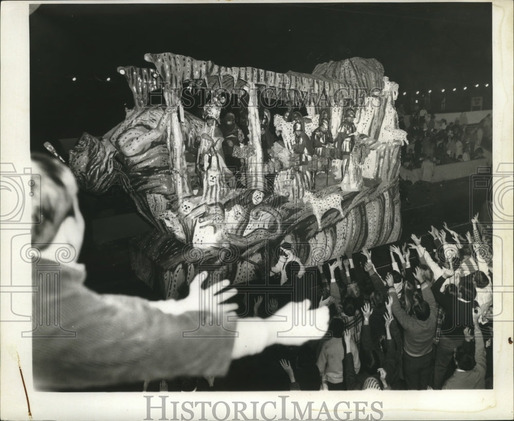 1970 Carnival Parade - Historic Images