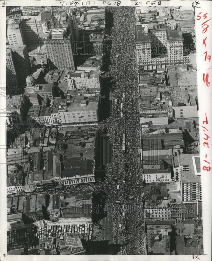 1975 Carnival Parade - Historic Images