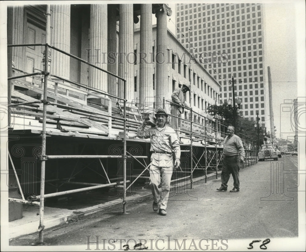 1973 Carnival Stands - Historic Images