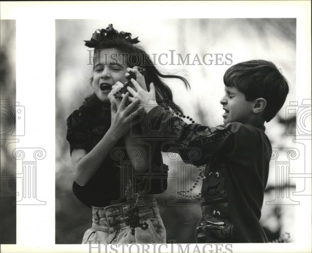 1991 Amanda &amp; Trevor Traylor at Covington Lion Club Parade - Historic Images