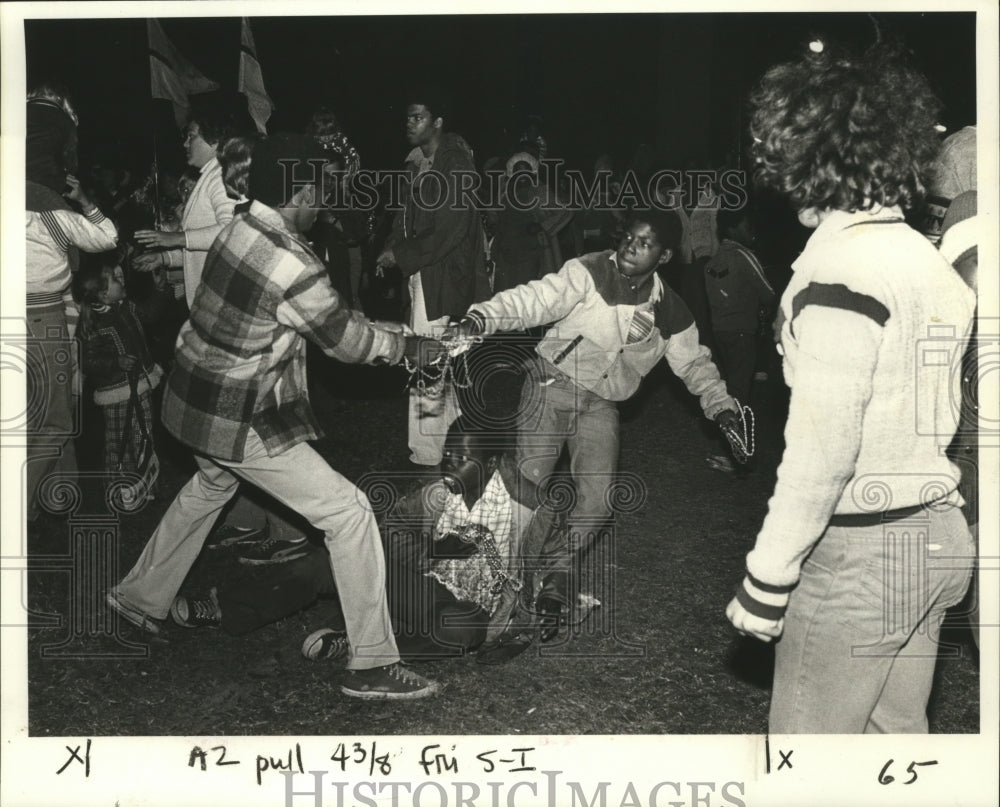 1980 Carnival Parade - Historic Images