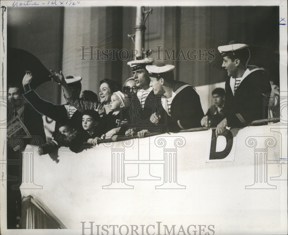 1967 French Sailors Watch Momus Parade Mardi Grnew Orleans - Historic Images