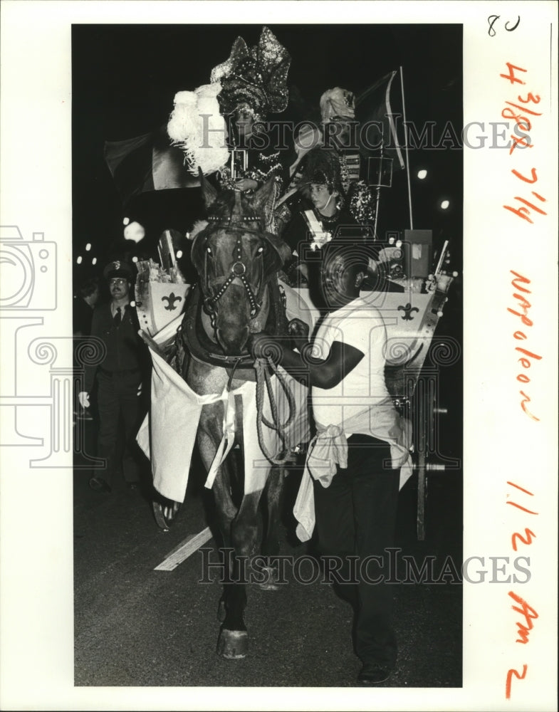 1982 Carnival Parade - Historic Images