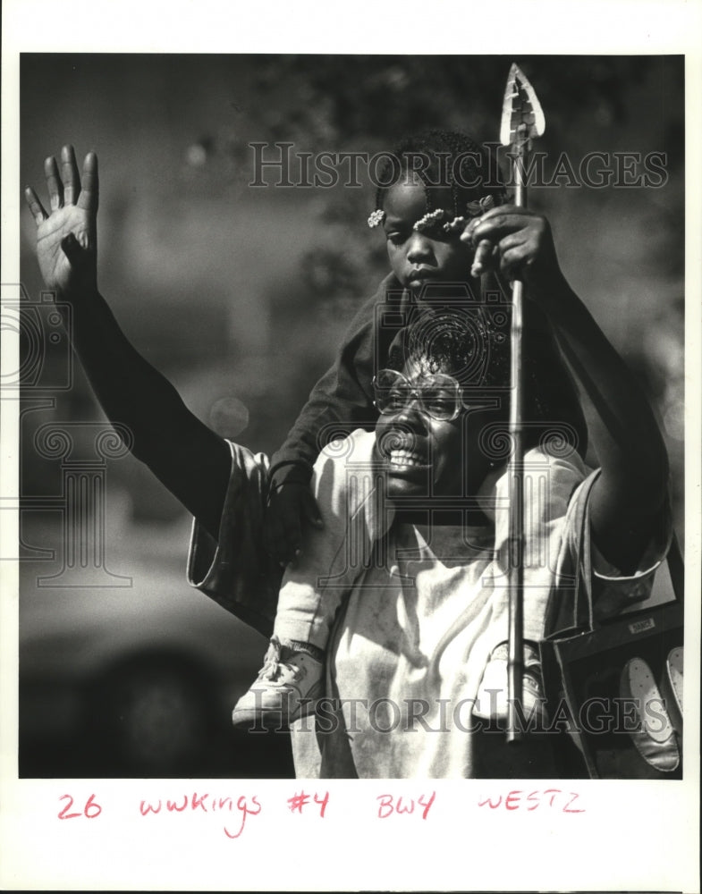 1988 Carnival Parade - Historic Images