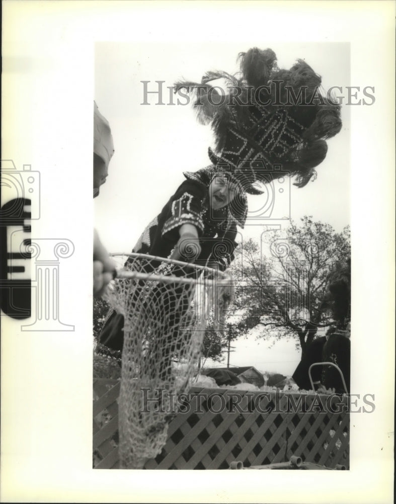 1989 Carnival Parade - Historic Images