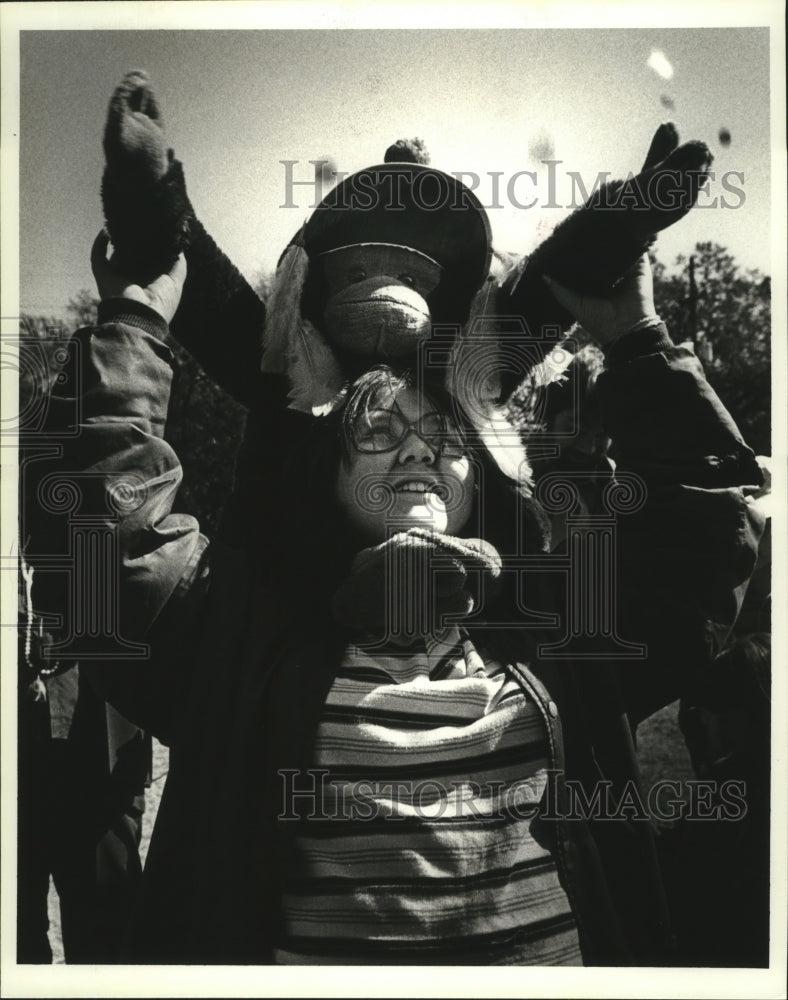 1985 Carnival Parade - Historic Images