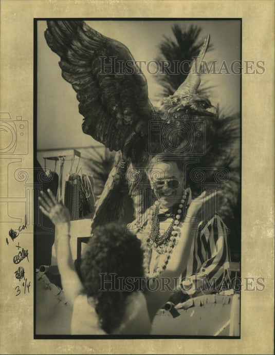 1992 Carnival Parade - Historic Images