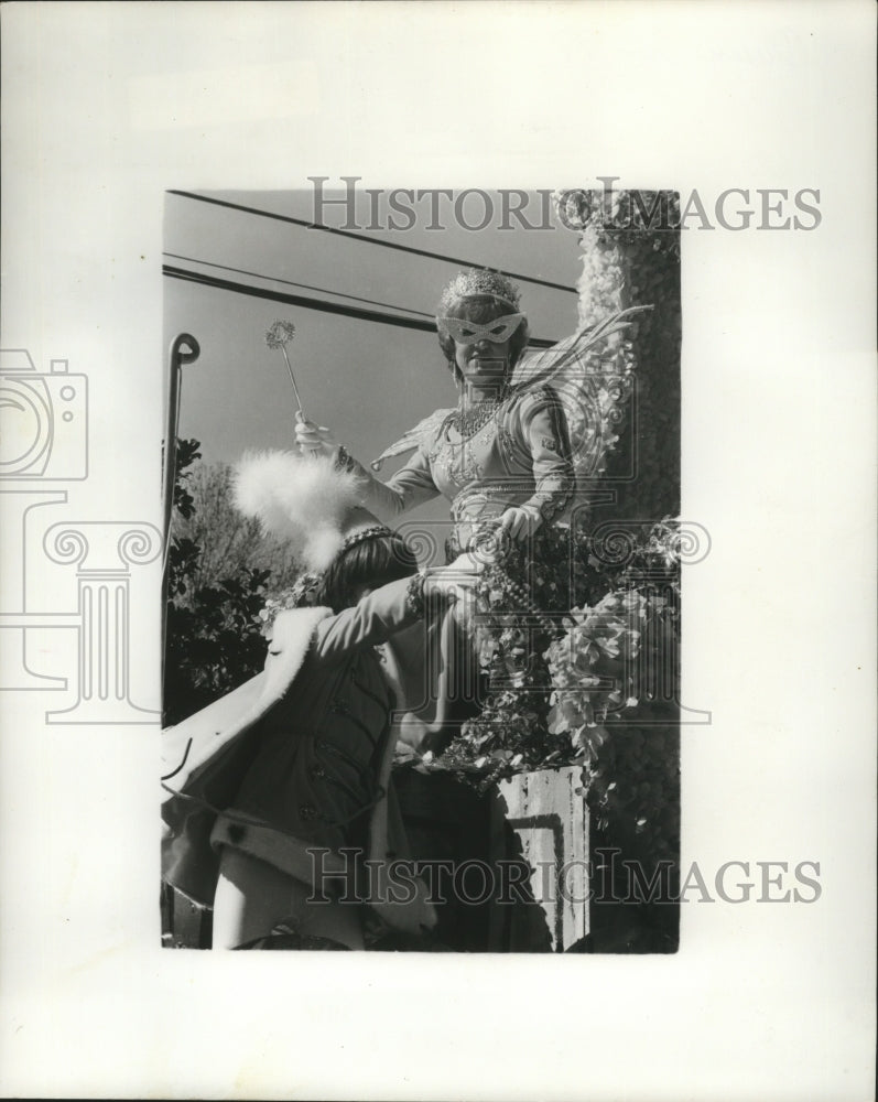 1977 Queen Isis in her Krewe of Isis Parade Float at Mardi Gras - Historic Images