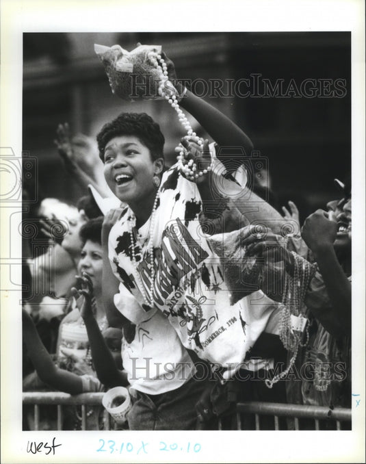 1992 Carnival Parade - Historic Images