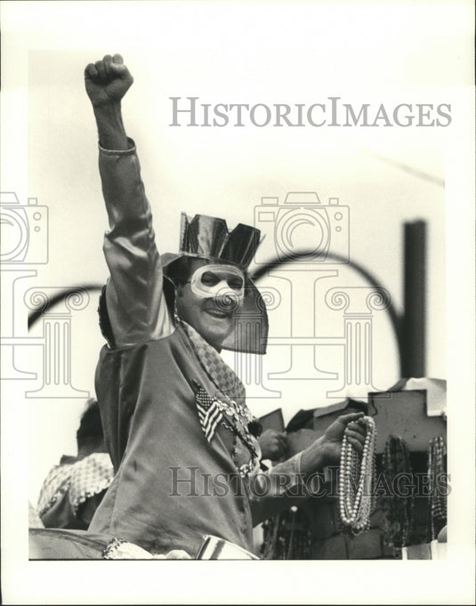 1980 Carnival Parade - Historic Images