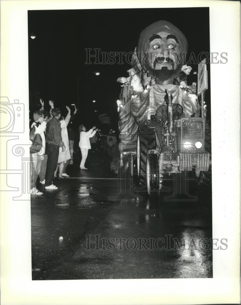 1990 A Magic Lamp Float in Krewe of Hercules Parade at Mardi Gras - Historic Images