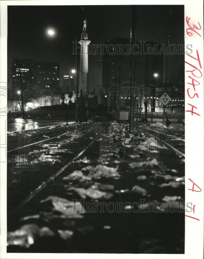 1988 Carnival Trash Soaked in the Rain Mardi Grnew Orleans - Historic Images