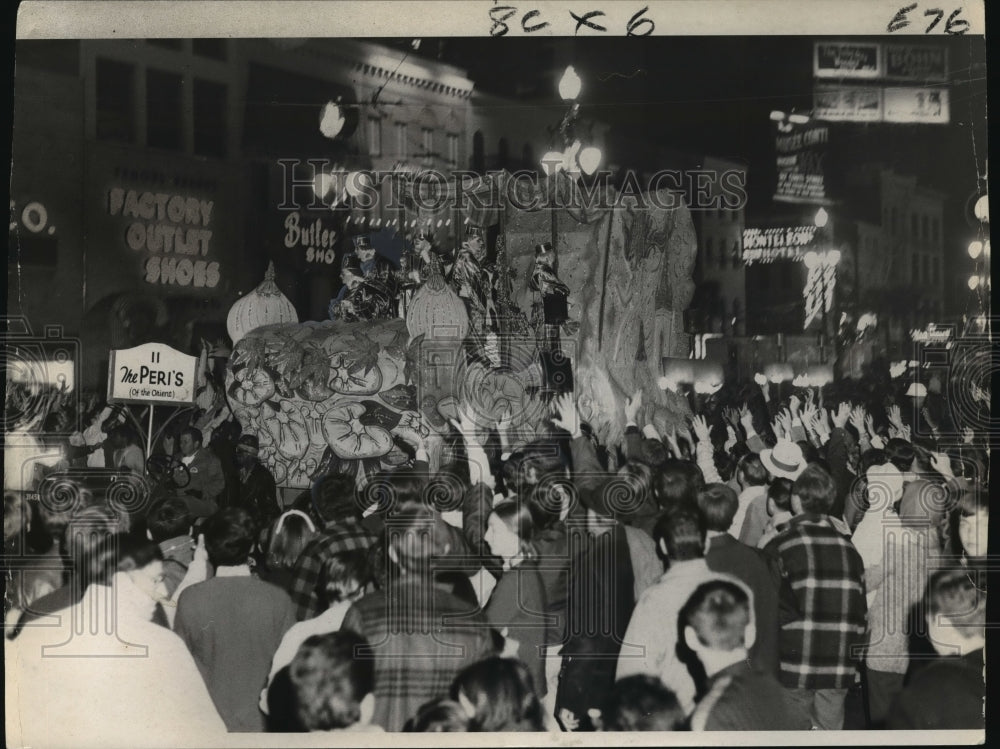 1970 Carnival Parade - Historic Images