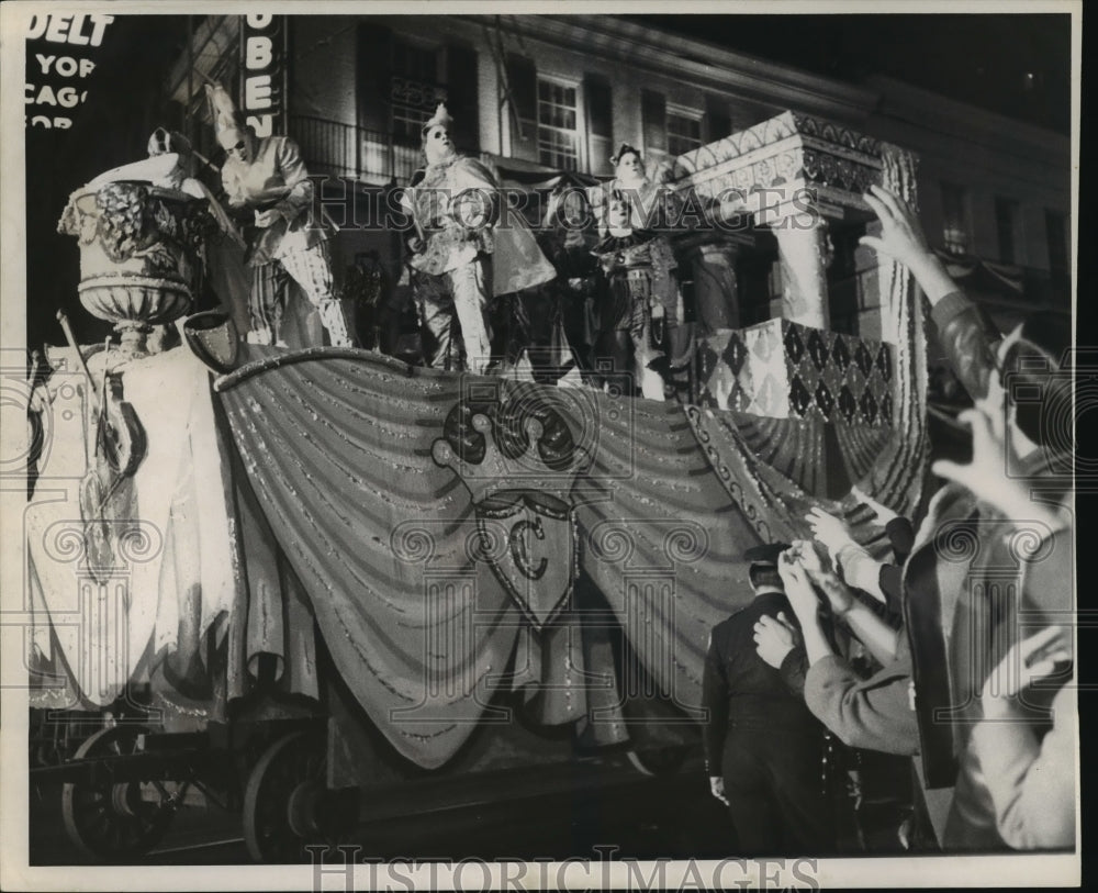 1968 Carnival Parade - Historic Images