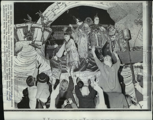 1968 Carnival Parade - Historic Images