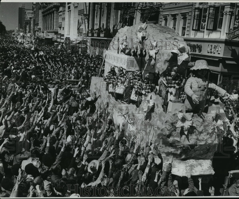 1974 Rex Parade in Mardi Gras, New Orleans  - Historic Images