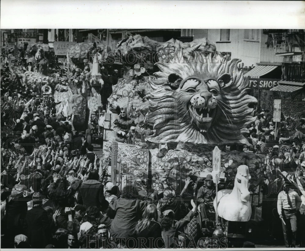 1975 Lion Float at Rex Parade, Mardi Gras, New Orleans  - Historic Images