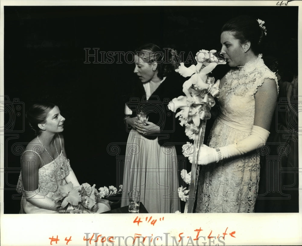 1980 Joanne Fenner, Alston Kerr, Mary McDonald Stephens Mardi Gras - Historic Images