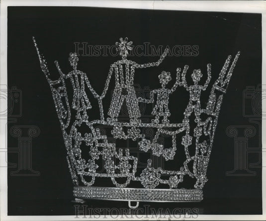 1962 Crown of the Queen of Iris that tells the Mardi Gras story - Historic Images