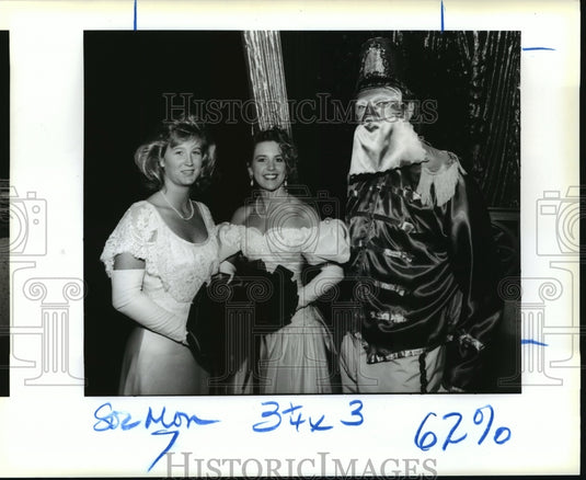 1990 Betsy Lewis and Holley Haag at a Mardi Gras Carnival Ball - Historic Images