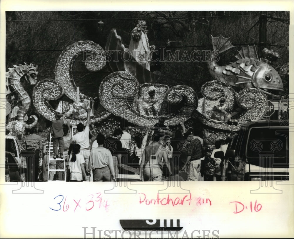 1994 Krewe of Pontchartrain Mardi Gras Parade rolls down New Orleans - Historic Images