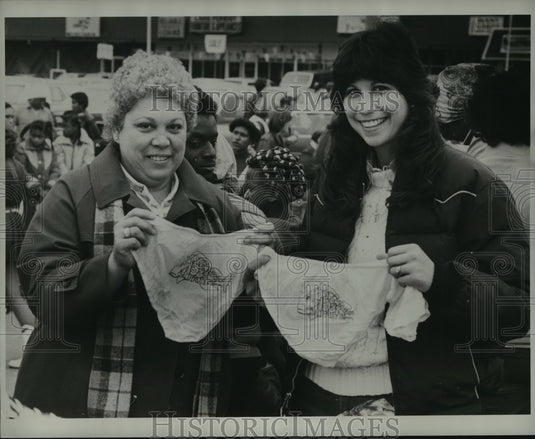 1982 ladies show underwear at the Pontchartrain Mardi Gras parade - Historic Images