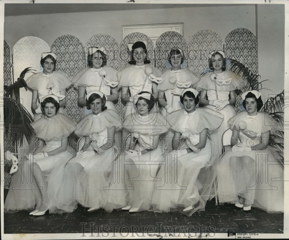 1964 Carnival Harlequin Ball Maids to Queen Mary Elizabeth Stewart. - Historic Images