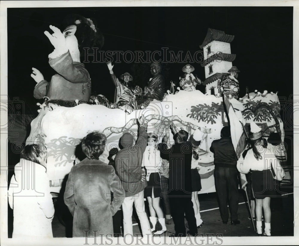 1970 Carnival Parade - Historic Images