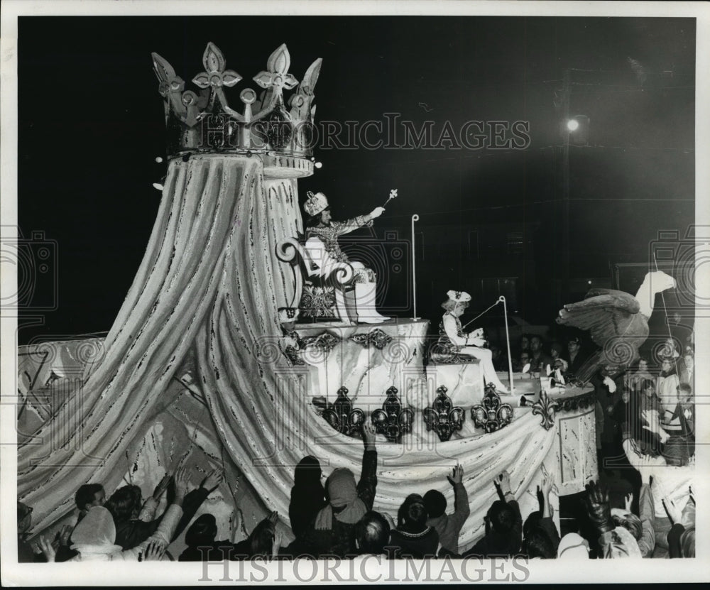 1970 Carnival Parade - Historic Images