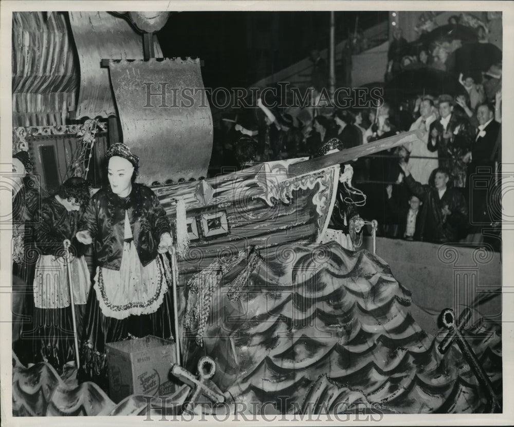 1954 Carnival Parade - Historic Images