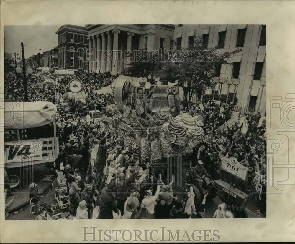 1978 Title Float in Krewe of Rex Parade at Mardi Gras in New Orleans - Historic Images